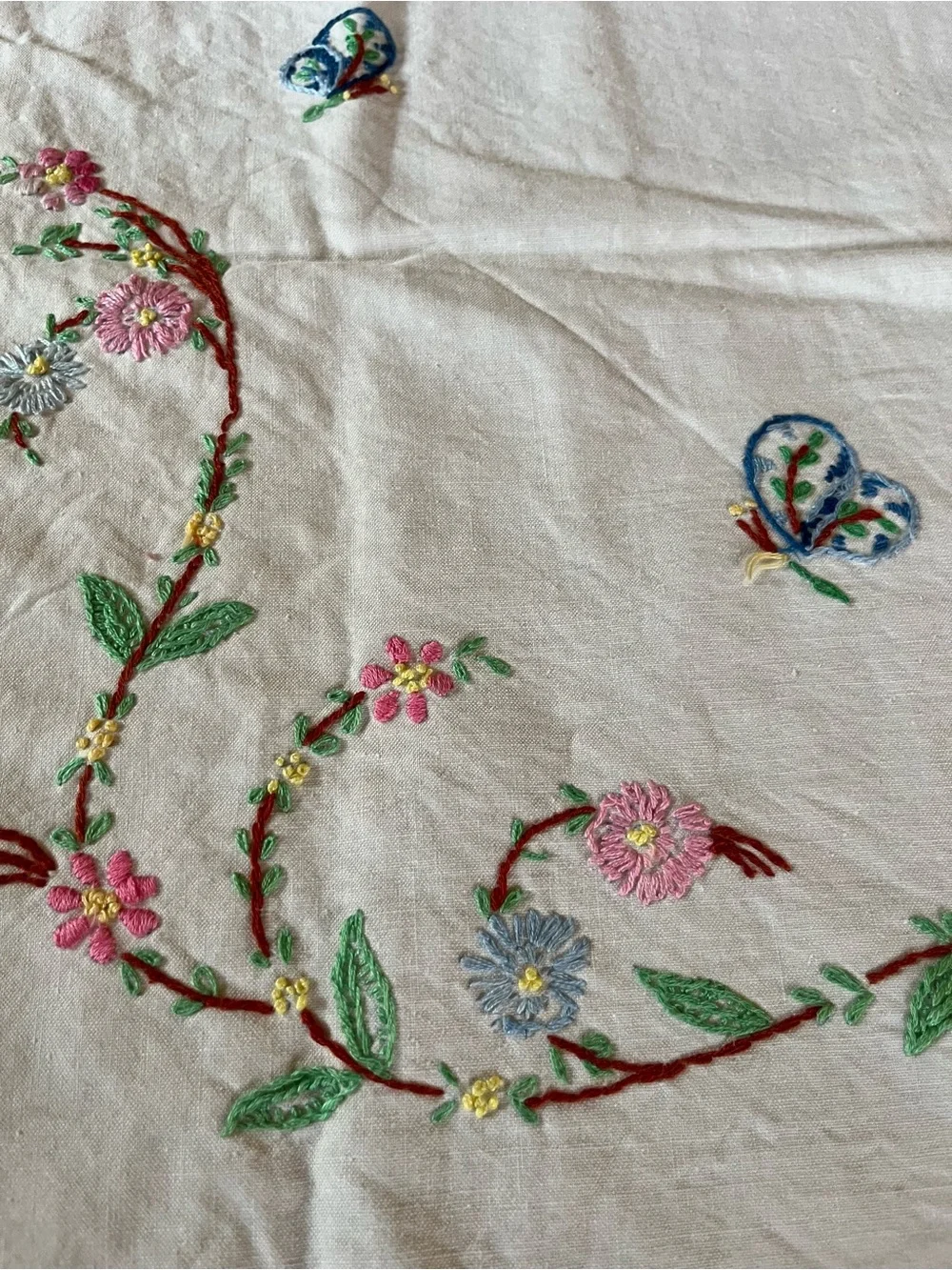 Vintage hand embroidered table runner